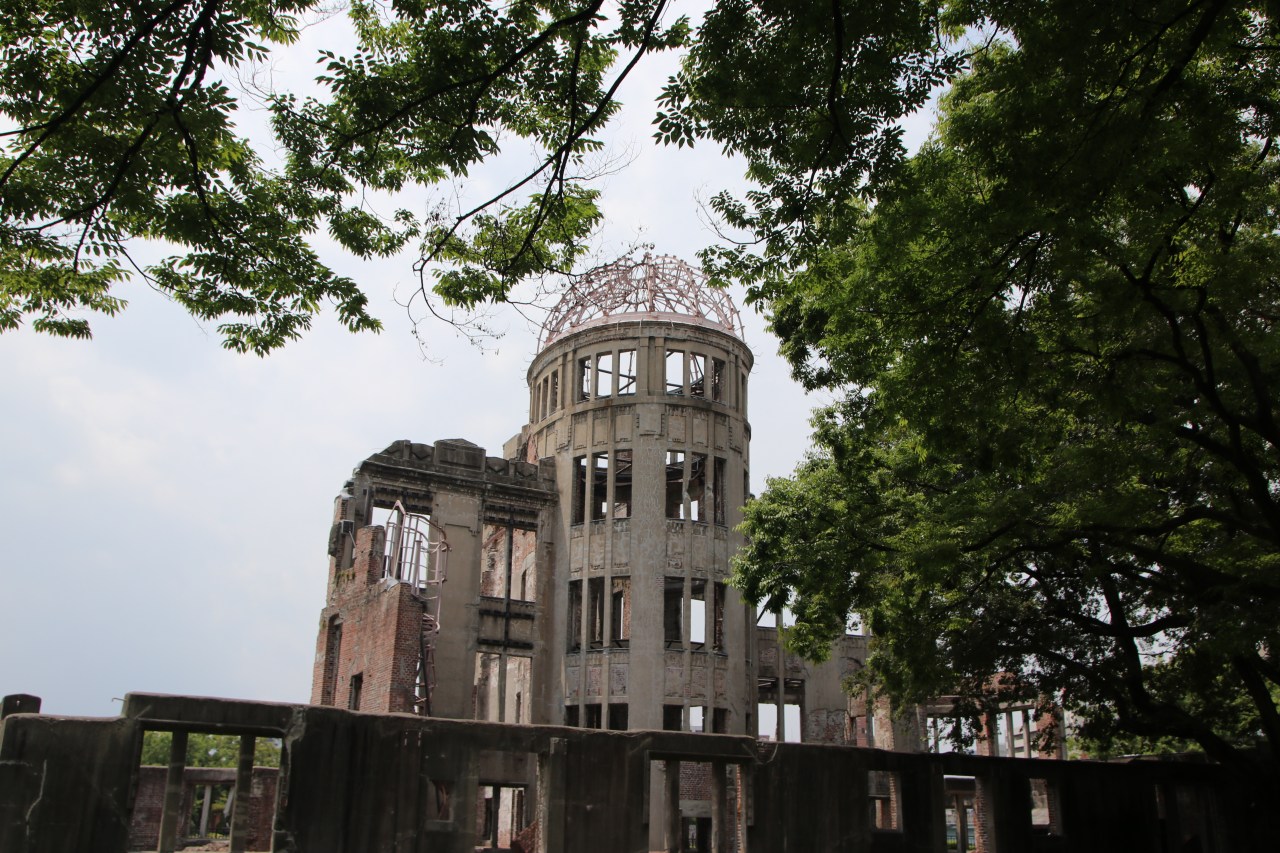 « Hiroshima mon Amour » (M. Duras), Hiroshima le non-dit, la terrible horreur et la douleur du monde